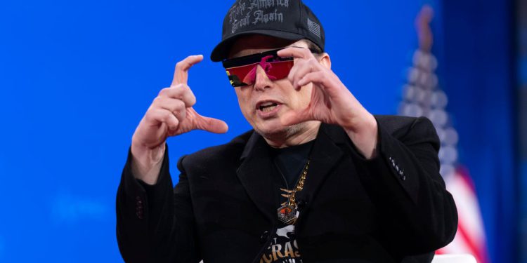 Kash Patel kaže osoblju FBI -ja da zanemari e -mail produktivnosti Muska jer se u DC -u pojavljuju znakovi borbe za energiju