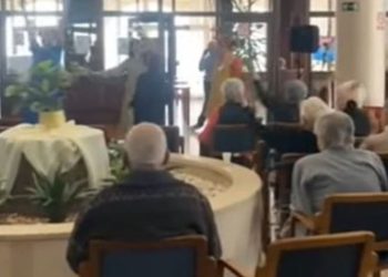 LJUBAV PREMA HAJDUKU NE POZNAJE GODINE Pogledajte kako je u domu za starije i nemoćne Zenta proslavljen rođendan voljenog kluba