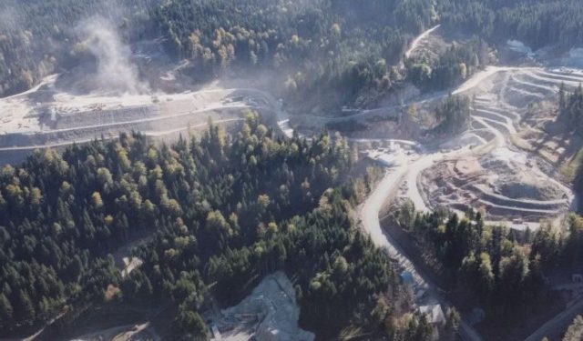 LOKALNOJ ZAJEDNICI MIZERNA NAKNADA Raste ekstrakcija zlata i srebra u Varešu