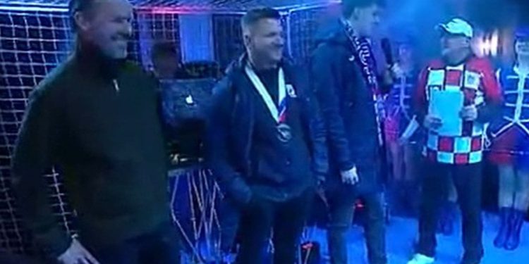 LUDNICA U ZADRU Klarica i Sigurdsson dočekani uz baklje i pismu: “Ovdje niko nije normalan”