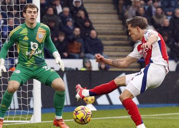Leicester vs Arsenal-Premier liga: rezultat uživo, vijesti i ažuriranja dok se borba Mikel Arteta bori za pronalaženje proboja iz prvog poluvremena sa svojim uobičajenim trostrukim napadom, a svi su ozlijeđeni nakon Kai Havertz Blow