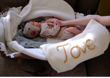 Lily Collins pozdravlja svoje prvo dijete putem surogata s Charliejem McDowellom – i dijeli simpatično ime