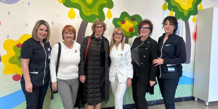 Lions klub Trogir slavi 25 godina humanitarnog rada: Akcijom ‘Rafiole dobrote’ pomogli su dijelom opremiti prostor za rad Hemato-onkologije Zavoda za dječje bolesti KBC Split