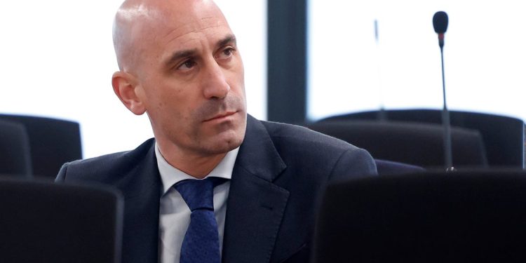 Luis Rubiales proglasio je krivnju za ljubljenje Jenni Hermoso bez pristanka na Svjetskom kupu