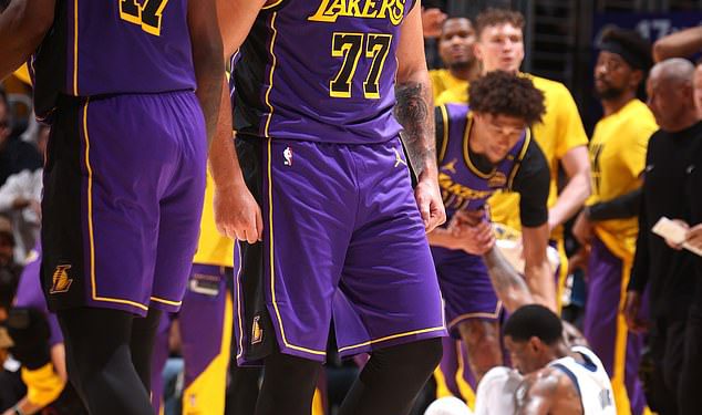 Luka Dončić šalje NBA navijače u Meltdown dok Lakersova zvijezda progoni bivšu momčad u dramatičnoj pobjedi protiv Mavericks -a