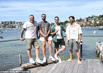 MAFS mladoženja Adrian Araouzou, Eliot Donovan, Tony Mojanovski i Ryan Donnelly dokazuju da su još uvijek sjajni prijatelji dok se nakon snimanja hvataju za piće