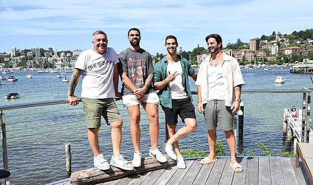 MAFS mladoženja Adrian Araouzou, Eliot Donovan, Tony Mojanovski i Ryan Donnelly dokazuju da su još uvijek sjajni prijatelji dok se nakon snimanja hvataju za piće