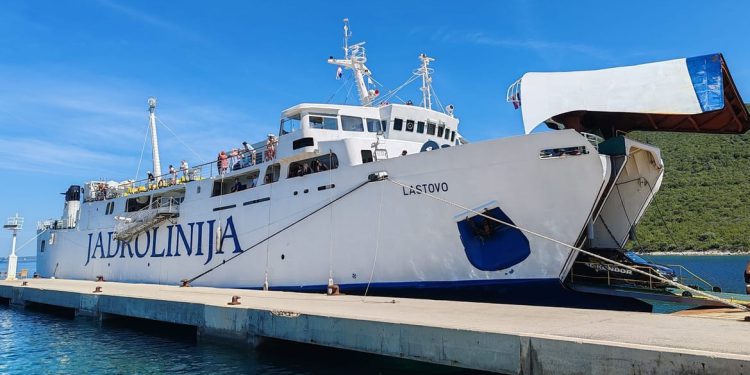 MINISTARSTVO DANAS OBJAVLJUJE IZVJEŠĆE Tko je kriv za smrt trojice pomoraca na Lastovu?