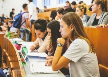 MINISTARSTVO HNŽ O STIPENDIJAMA ‘Molimo studente za strpljenje, prvi nam je put…’