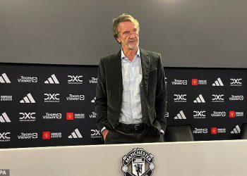 Man United suvlasnici Ineos u razgovorima s Tottenhamom zbog ranog izlaska s petogodišnjeg sponzorskog sporazuma potpisanog 2022. godine