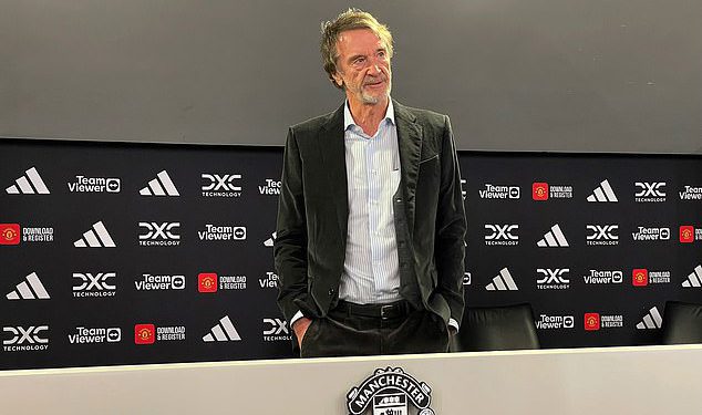 Man United suvlasnici Ineos u razgovorima s Tottenhamom zbog ranog izlaska s petogodišnjeg sponzorskog sporazuma potpisanog 2022. godine