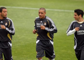 Marcelo i Veliki brazilski zlobni puni -Backs: Roberto Carlos, Nilton Santos, Branco i …