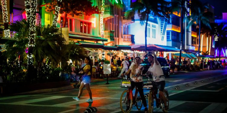 Miami Beach opet se gura za bez proljetnih razbijača i gura novu kampanju da završi zabavu