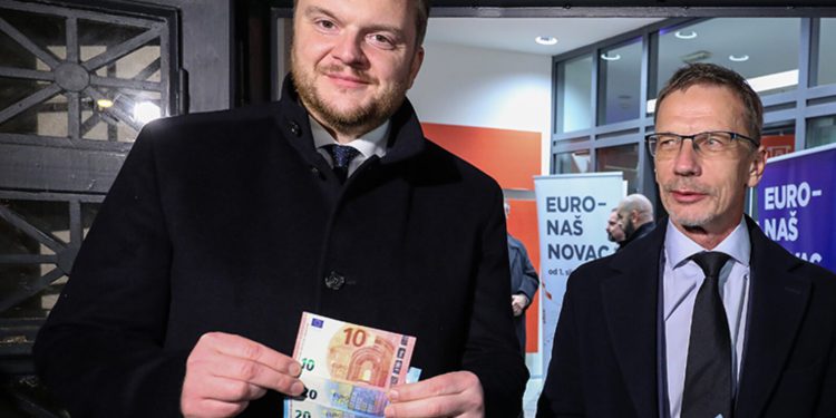 Ministarstvo zbog bankarskih naknada upire prstom u HNB, oni tvrde da su unutar ovlasti