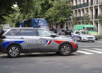 Mlada Amerikanka uhićena u Parizu nakon što je navodno ubila novorođenče