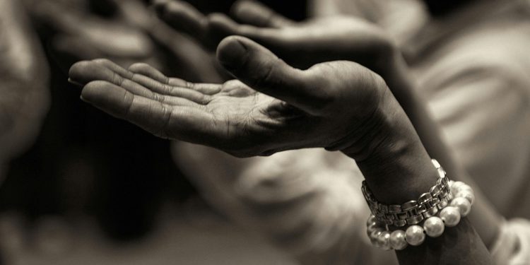 Molitva od četiri riječi koja mijenja život: Ovako molite