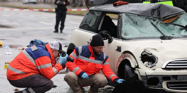 München Attack Posljednje: Najmanje 30 ozlijeđeno kao ‘ekstremistički’ Mini automobil vozi u gužvu