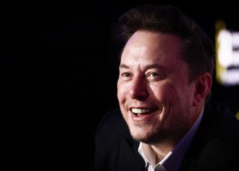 Musk se ruga pro-zapadnim ‘neovisnim’ medijima za gubitak američkih sredstava-RT World News