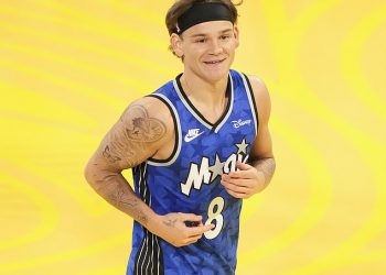 NBA zvijezda Mac McClung izvodi nevjerojatan štos za osvajanje trećeg natjecanja Slam Dunk
