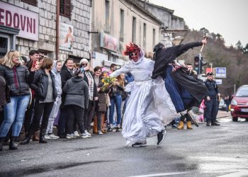 NE PROPUSTITE VEDRINSKE MAČKARE Budi u tradicionalnoj povorci i “Dođi babi, dođi didu”