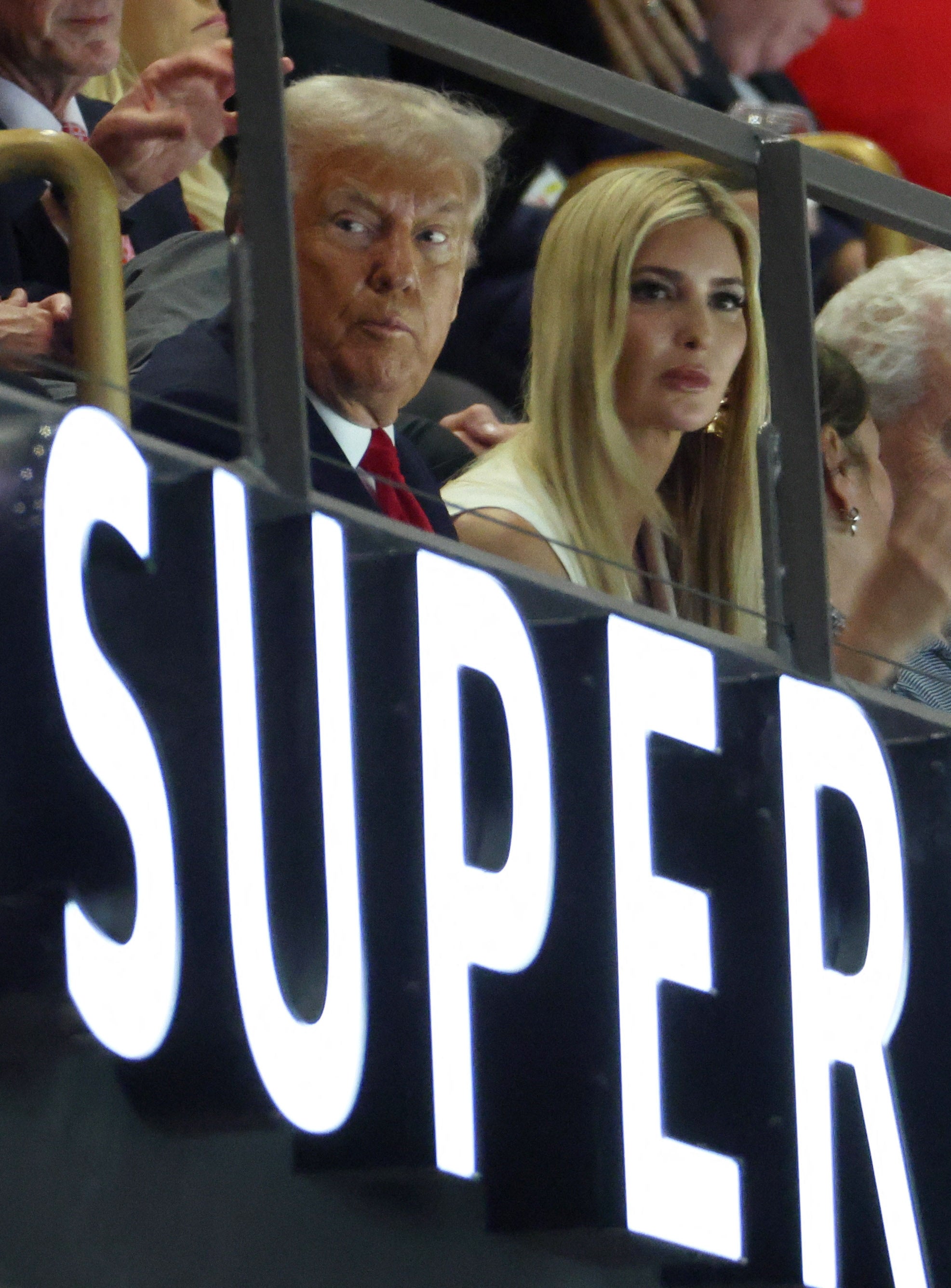 Trump je na kraju bio razočaran u nedjelju, nakon što je predvidio pobjedu za Kansas City Chiefs, koji je Swift također podržavao