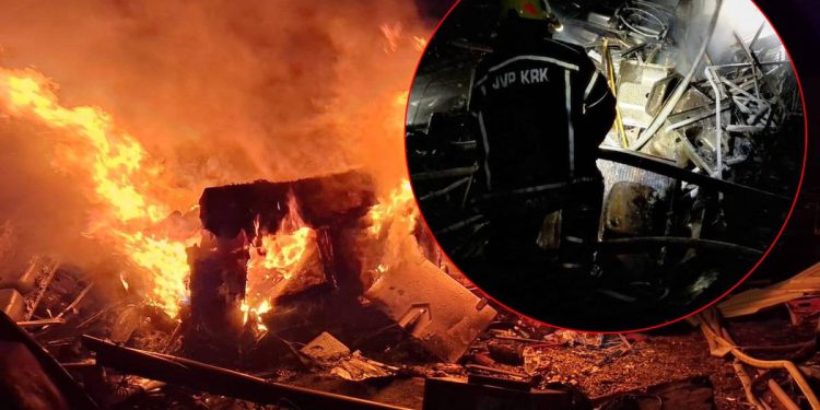 Na otoku Krku fizički napali vatrogasce dok su gasili požar kamp kućica i gomile otpada!