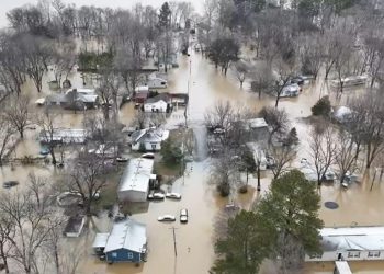 Najmanje 11 mrtvih u Kentuckyju nakon jakih poplava pomesti jug