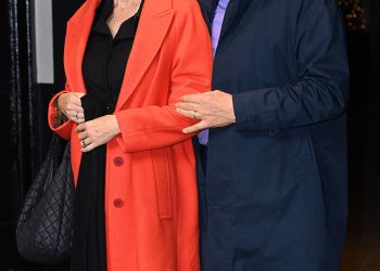 Nakon što je bivša supruga Martina Clunesa prolila sve na gnušenom redu koji je okončao njihov brak, otkrivena je ogromna romantična gesta zvijezde za njegovu drugu ženu