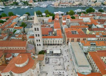 Naše uvale, otoci i gradovi moraju ostati mjesta života, a ne postati izmučen i potrošen turistički proizvod!