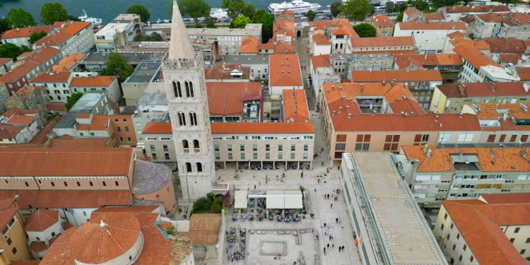 Naše uvale, otoci i gradovi moraju ostati mjesta života, a ne postati izmučen i potrošen turistički proizvod!