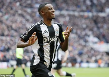 Newcastle 4-3 Nottingham Forest: Magpies je postigao četiri gola u 12 minuta do Edge Trillera u parku St. James i pomaknite se na petu