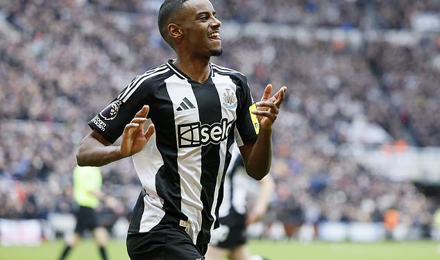 Newcastle 4-3 Nottingham Forest: Magpies je postigao četiri gola u 12 minuta do Edge Trillera u parku St. James i pomaknite se na petu