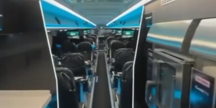Newcastle, autobus tima izgleda kao jahta!