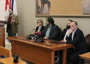 Ni Marina Frapa nije kamen spoticanja: Tko bi mogao zamisliti da će Hajdaš Dončić i ‘Srđevci’ sjedati za istim stolom i najavljivati koaliciju