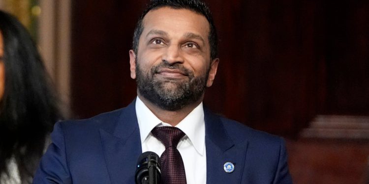 Novi direktor FBI -ja Kash Patel planira preseliti do 1.500 zaposlenika