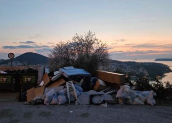 Odlaganje otpada s najljepšim pogledom na grad? Nemar i neodgovornost pojedinca nema granica (FOTO)
