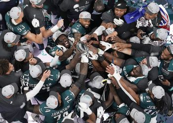 Orlovi bi bili “počašćeni” posjetiti Bijelu kuću … unatoč tome što bi Donald Trump podržao poglavarstva kako bi osvojio Super Bowl