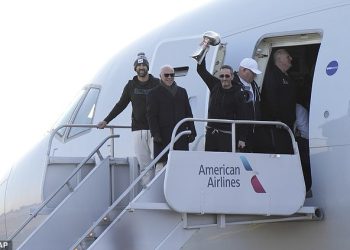 Orlovi se vraćaju u Philadelphiju s trofejem Super Bowla nakon što su puhali gradske šefove Kansasa