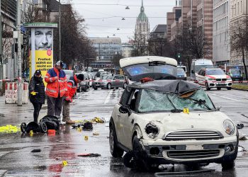 Osumnjičeni za napad u Münchenu: Sve što znamo o afganistanskom tražitelju azila Farhad N uhićen nakon što je mini odvezen u gomilu