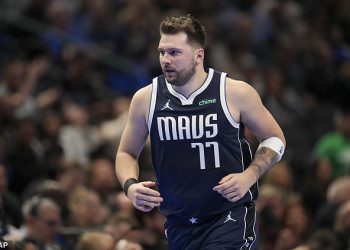 Otkriveno: Navijači NBA -e suočeni su s čekanjem da vide Luka Doncić kako debitiraju svoj Lakers nakon zadivljujućeg Anthonyja Davisa