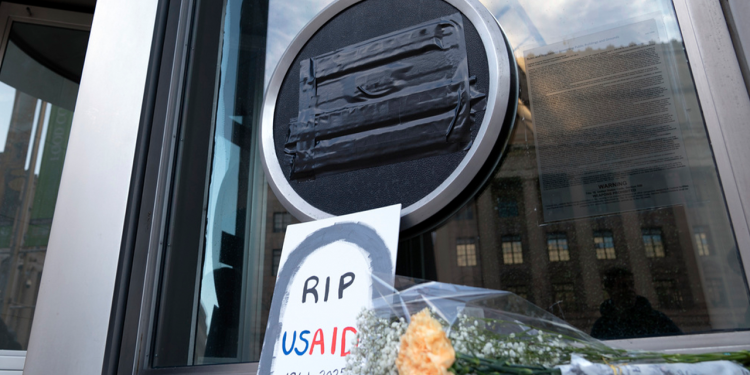 Otpušteni zaposlenici USAID -a dali su 15 minuta za preuzimanje stvari s dužnosti