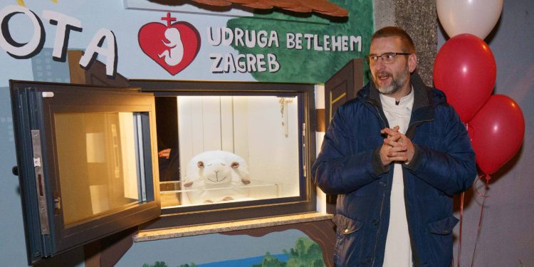 Otvoren prozor života u Zagrebu: ‘Da i očajne majke mogu ostaviti djecu na sigurnom’