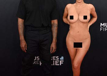 Ovo nije prvi put da je gola haljina učinjena – ali evo zašto je Bianca Censori sve pogriješila jer se otkriva Aussie iza njenog Grammys -a