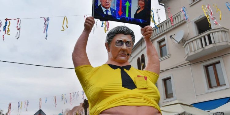 Ovo su prizori maškaranog ludila u Kaštel Kambelovcu