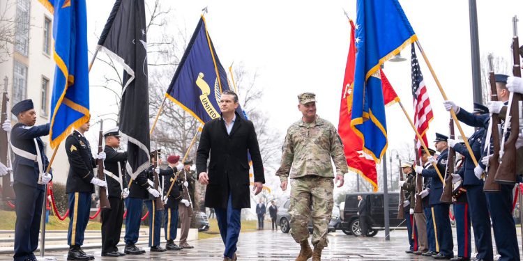 PETE HEGSETH-a zakucao je i potaknuo vojne obitelji u Njemačkoj uznemiren zbog Anti-Dei Push-a