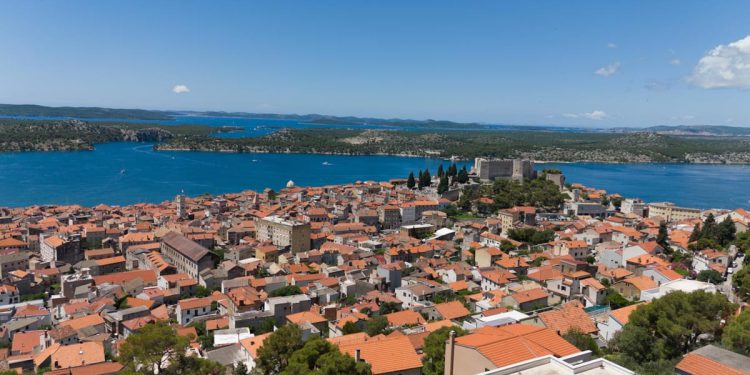 POREZ NA NEKRETNINE Makarska gubi 20% prihoda, Šibenik ne diže paušale