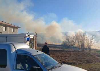 POŽAR KOD KOČERINA Vatra prijetila i kućama