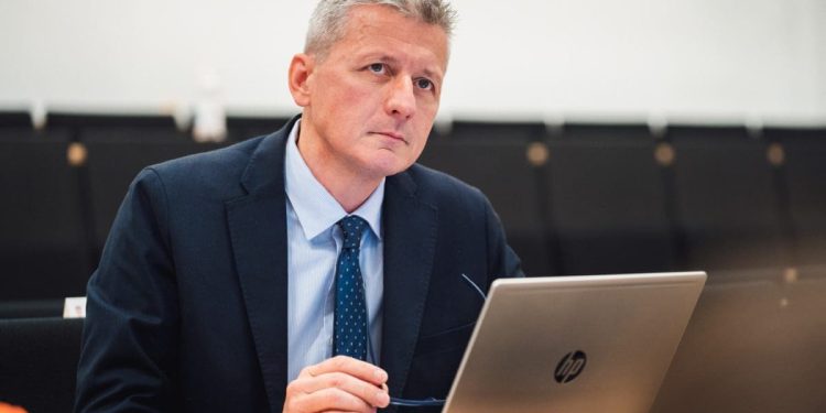 PRKIĆ: ‘Ako uđe u drugi krug, vjerujemo da Matijević postaje gradonačelnik. Ovakav HDZ u Splitu nije opcija nikome, Puljak se pokazao u pilanju stupića, stabala i zatvaranju štekata’