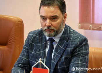 PSBiH Smijenjeni SNSD-ovi ministri Staša Košarac i Srđan Amidžić