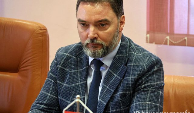 PSBiH Smijenjeni SNSD-ovi ministri Staša Košarac i Srđan Amidžić